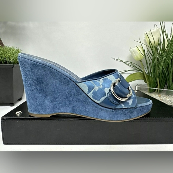 Coach Denim Designer Blue Wedge Sandals Women’s US Size 9M (0619109) - Picture 3 of 9